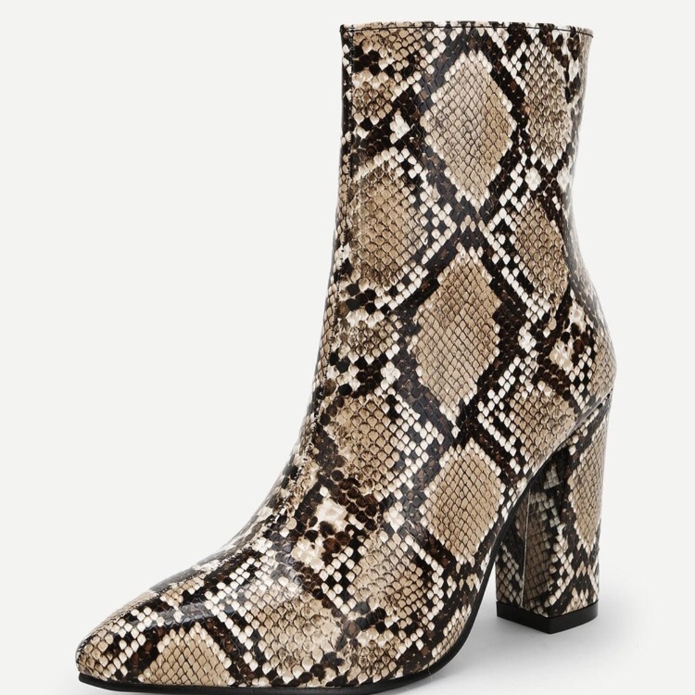 Snakeskin heel  booties